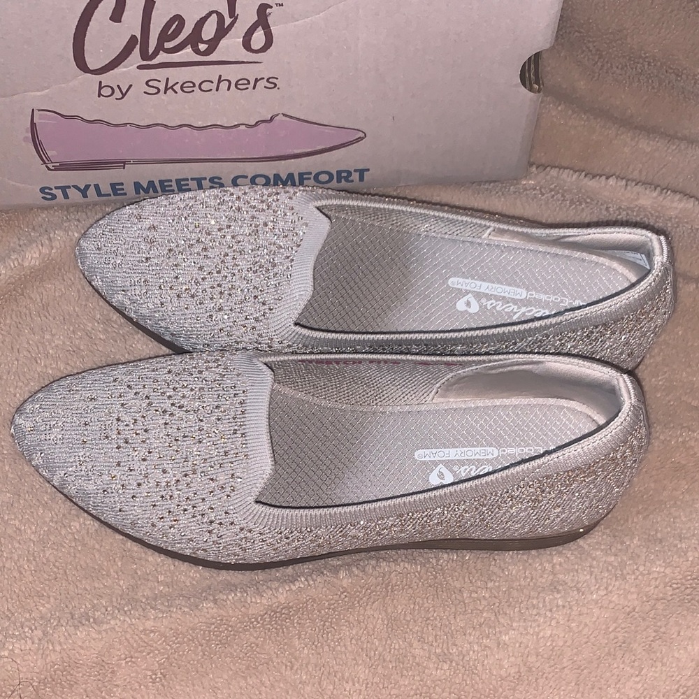Skechers Cleo Sparkling Silver Pointed Slip-On Flats - Picture 2 of 4